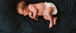 Lo que las primeras heces de un bebé revelan sobre el futuro de su salud