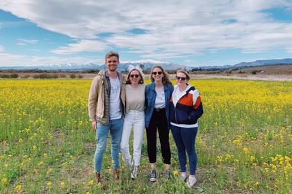 Cuando puede, a Chris le gusta recorrer el país con familia y amigos.