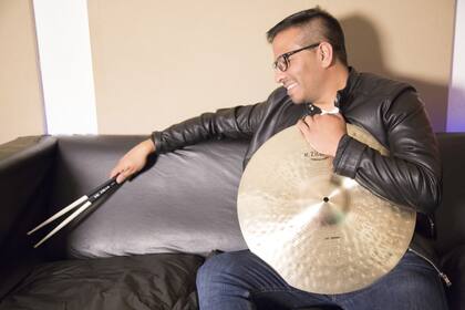 Cuando regreso a la Argentina creó Rockingdata, una startup argentina que trabaja todos los días junto a organizaciones líderes en distintas industrias, identificando formas valiosas e innovadoras de usar los datos.