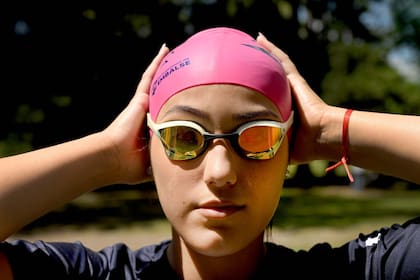 Cuando se mudó a La Plata, Isabella empezó a entrenar natación en el club Estudiantes