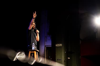 “Cuando veo videos de mis primeros años me da mucha vergüenza. Tengo que hacer un esfuerzo enorme para ser benevolente y no borrarlos”, confiesa Campa