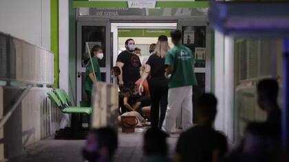 Cuando vio a su hijo tirado en la cama pensó que estaba muerto