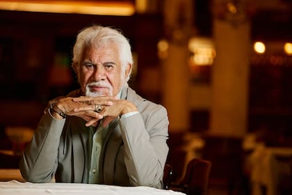 "Cuando yo cantaba Piazzolla me criticaban; muchos me decían: 'Eso que usted canta no es tango'", recuerda ahora Raúl Lavié