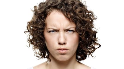 "Cuando yo frunzo el ceño estoy activando mi amígdala...cuando llegue una situación estresante se va a hiperactivar, y esto hará que yo hiperreaccione".