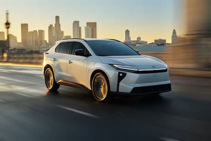 Las compañías han reducido la producción de modelos económicos para priorizar camionetas pickup y SUVs más grandes