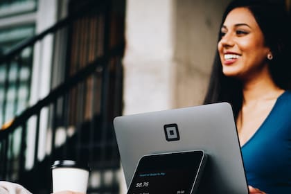 ¿Cuánto gana un cajero en Estados Unidos?