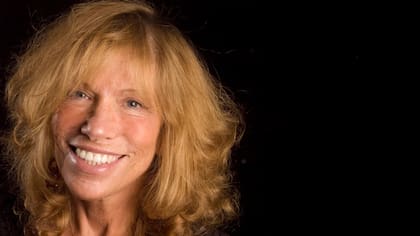 Cuarenta y tres años después, Carly Simon develó el misterio... a medias