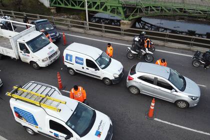 Cuarentena estricta hasta el 17 de julio, largas colas en el acceso a Capital a la altura de puente La Noria