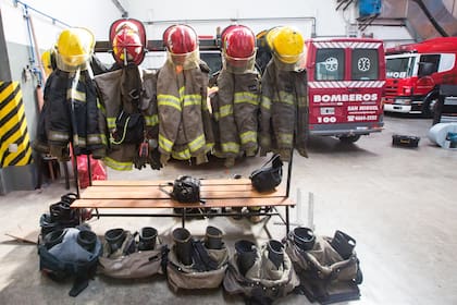 Por lo general, la formación para convertirse en bombero voluntario dura un año