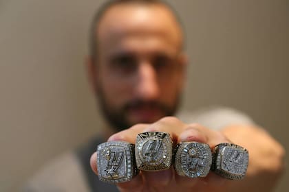 Cuatro anillos de la NBA: desde un camino diferente, Manu Ginóbili completó todos los requisitos para entrar en el Salón de la Fama