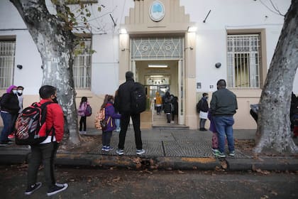 Cuatro comunas porteñas concentran la mayor proporción de alumnos en escuelas de gestión pública que no residen en la Capital