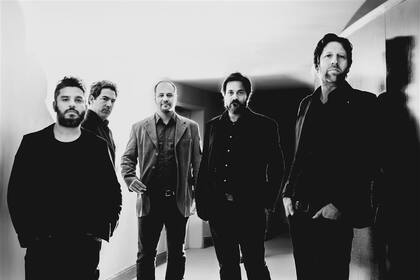 Cuatro guitarristas y un cantor para el tango del siglo XXI