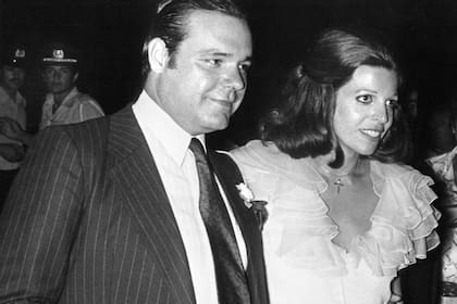Cuatro meses después de la muerte del todopoderoso Aristóteles, en marzo de 1975, su hija se casó en segundas nupcias con Alexander Andreadis, hijo de un industrial griego amigo de Onassis. El divorcio llegó apenas dos años después: en julio de 1977.