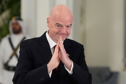 Cuatro millones de dólares anuales recibe por salario Infantino, presidente de una organización no gubernamental que carece de fines de lucro.