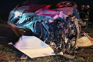 Iba por la ruta 5, esquivó un acoplado que quedó atravesado y chocó contra un camión