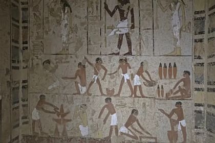 Cuatro tumbas fueron descubiertas en el sitio arqueológico de Saqqara, al sur de El Cairo.