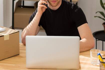 Cuban afirma que la IA es un campo con altos ingresos y gran potencial para los jóvenes que tienen manejo de la tecnología