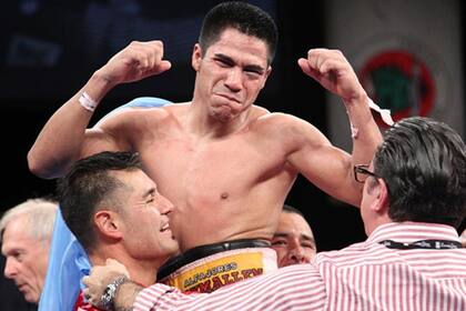 Cuellar se emociona con su nuevo título