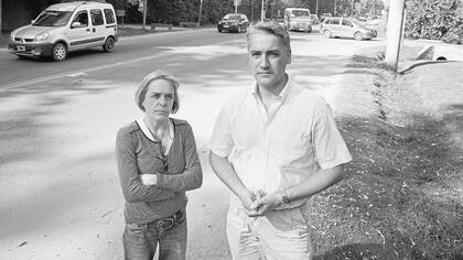 Cuello y Coky, vecinos de Maschwitz que rechazan la ordenanza que cambia los usos de las parcelas