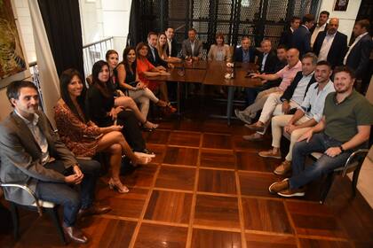 Cumbre de un sector de la UCR con Bullrich en Mendoza