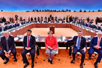 El año pasado, la cumbre liderada por Alemania rechazó el proteccionismo promocionado por Estados Unidos. Durante el encuentro celebrado en Hamburgo prevalecieron las diferencias por sobre los consensos