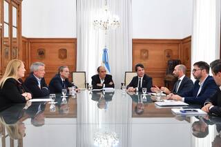 El Gobierno proyecta que la ley Bases se trate en Diputados en abril, cuando tenga los "acuerdos cerrados"