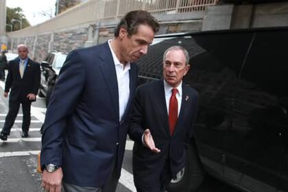 Cuomo consiguió respaldo de Bloomberg
