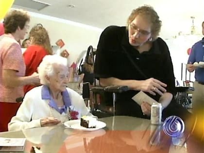 Curiosamente, Sandy compartió el mismo asilo de ancianos con la mujer que en ese entonces fue la más longeva del planeta