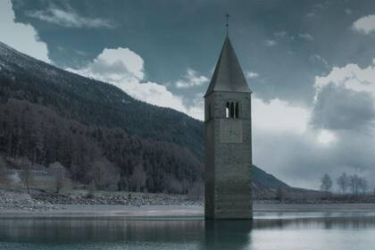 Curon se filmó en un pueblo de Italia