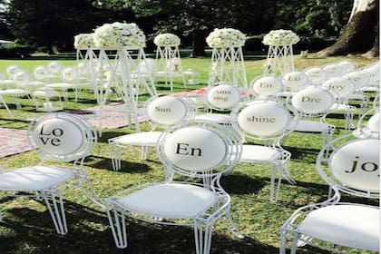 Curso inicial de ambientación de eventos de verano 2020 organizada y dictada por el decorador de ambientes.