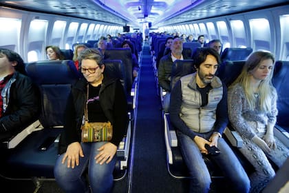 Aerolíneas Argentinas realiza un curso gratuito dos veces por mes para ayudar a las personas que sufren miedo a volar