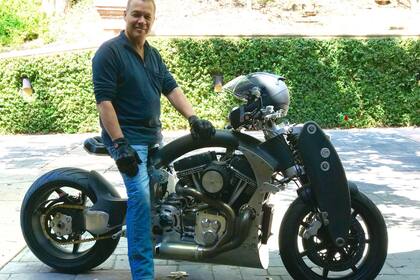 Custom "hecha a medida" con motor Harley Davidson