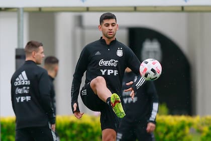 Cuti Romero, defensor titular del equipo nacional. 