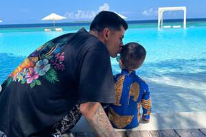 Las paradisíacas vacaciones de Cuti Romero con su pareja y su bebé en las Islas Maldivas
