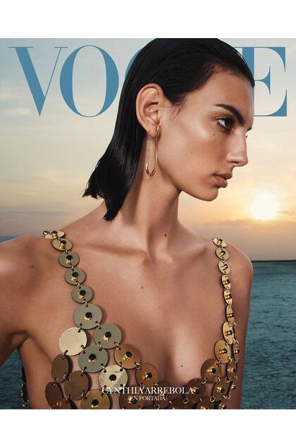 Cynthia Arrebola, en la tapa de Vogue México