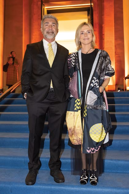 Cynthia De Winne y Teddy Karagozian eligieron el amarillo para ensamblar sus looks.