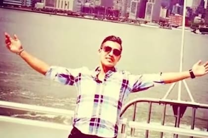 Da conferencias sobre su experiencia laboral y familiar