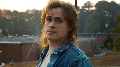 Dacre Montgomery interpreta a Billy