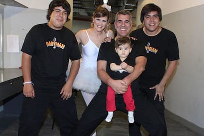 Dady Brieva, La Chipi y los cuatro hijos del actor, los más pequeños, que tuvo con su actual pareja y los mayores, que tuvo junto a su primera esposa