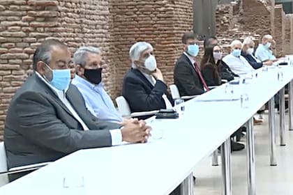 Daer, Acuña y Moyano, en una convocatoria del Gobierno