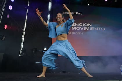 Dafne Schilling en plena acción