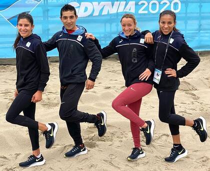 Daiana Ocampo, Joaquín Arbe, Florencia Borelli y Marcela Gómez