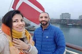 Varados en uno de los países más caros del mundo y al límite de ser ilegales