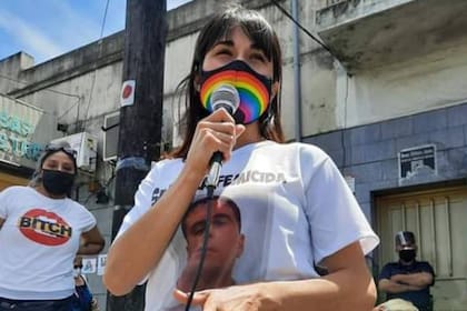 Daira en 2020, cuando pedía que la Justicia encontrara al femicida de su madre; fue finalmente denunciado por unos vecinos de Comodoro Rivadavia; hoy se encuentra detenido y condenado a cadena perpetua