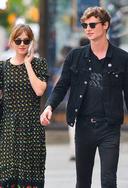 Dakota Johnson y Matthew Hitt en tiempos felices