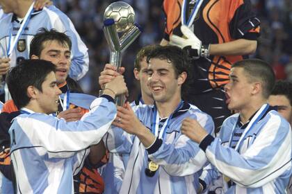 En 2001 la Argentina albergó el Mundial Sub 20 y lo ganó: Javier Saviola fue el capitán y figura