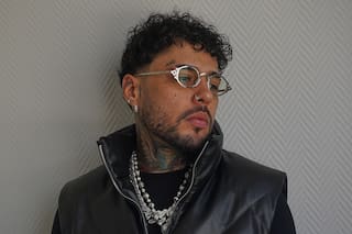 Dalex se deja sentir la sensualidad en “Red Room”