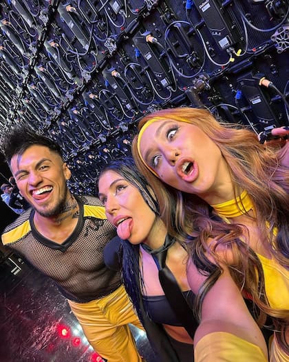 Damasia junto a Flor Vigna y Jony Lazarte en el detrás de escena de Bailando 2023