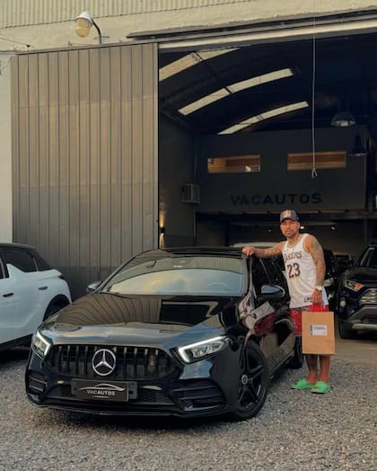 Damián Batallini con su Mercedes Benz A250 AMG-LINE del año 2020