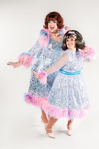 Damián Betular y Belén Bilbao como Edna y Tracy Turnblad en Hairspray, el musical